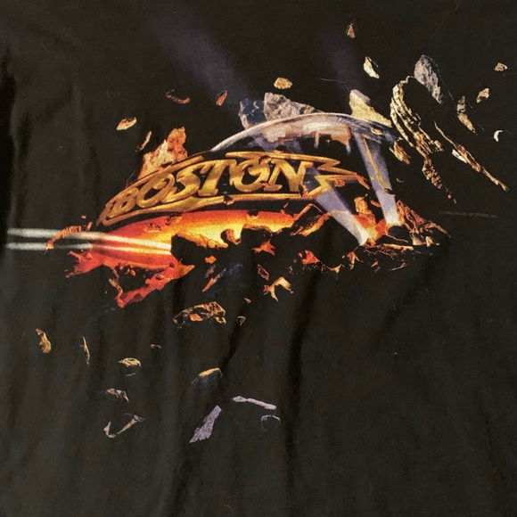 Vintage 1995 Boston Livin’ For You Tour T-shirt - Picture 2 of 4